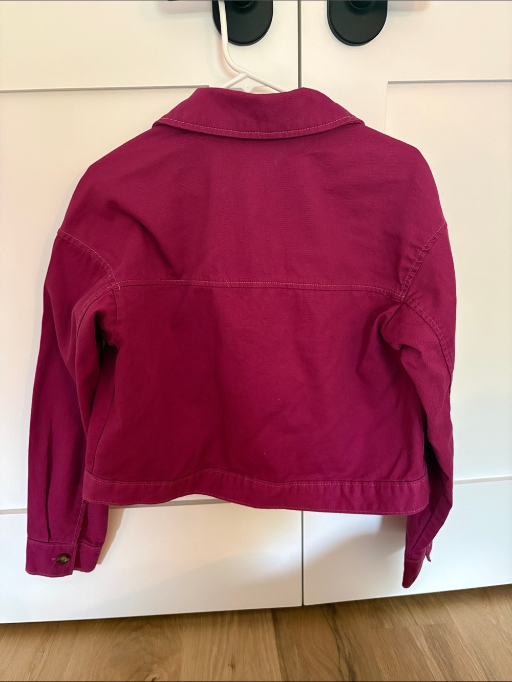 Old Navy Women's Raspberry Cropped Jean Jacket - Picture 3 of 3